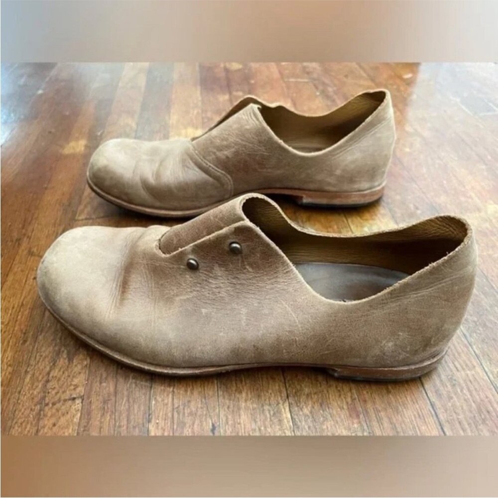 Classic Tan Leather Loafers for Women - Picture 2 of 7